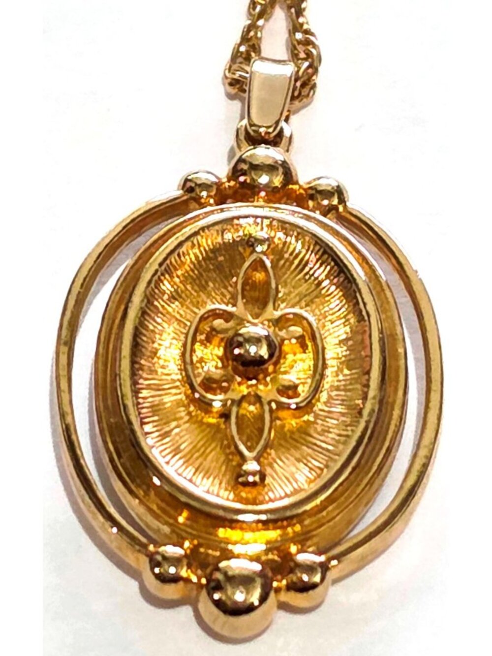 Avon VICTORIAN style REVERSIBLE PENDANT NECKLACE black onyx gold-tone 20" chain - Picture 4 of 16
